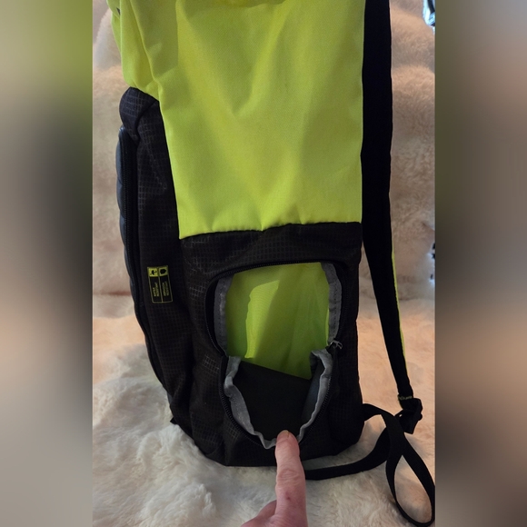 Under Armour Black and Yellow Men's Backpack - Picture 6 of 8